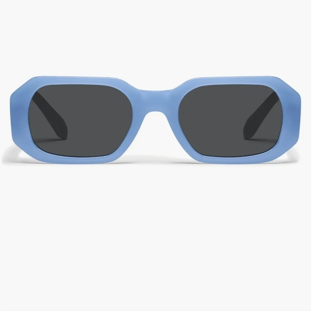New Quay Hyped Up 53mm Hydrangea/ Smoke Frame Square Lens Unisex Sunglasses NWT